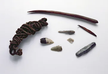 Gegenstände, die mit dem Ötzi-Eismann gefunden wurden